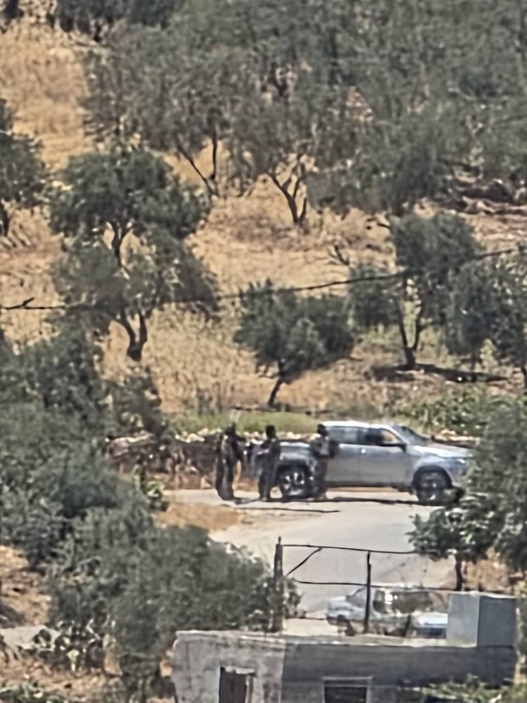 Israeli forces storm Bab al-Hawa area east of Nablus