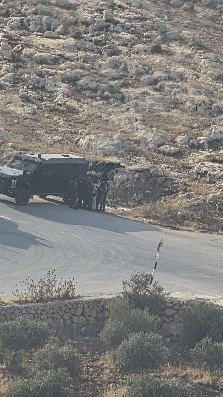 Israeli forces detain Palestinian at Al-Mughayyir village entrance