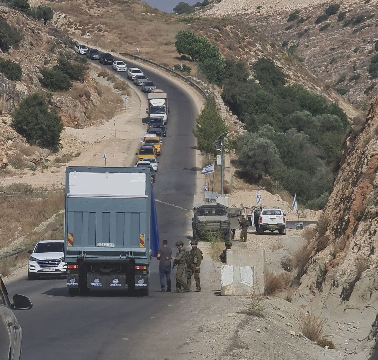 Israeli forces obstruct Palestinian traffic west of Ramallah