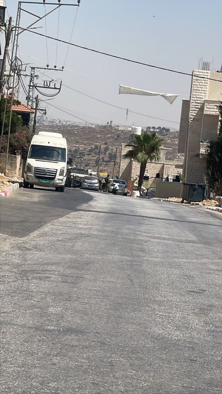 Israeli forces storm Tabaqa Triangle area south of Hebron