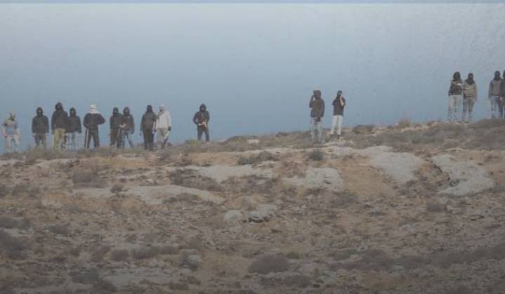 Armed Israeli settlers storm west and north Ramallah