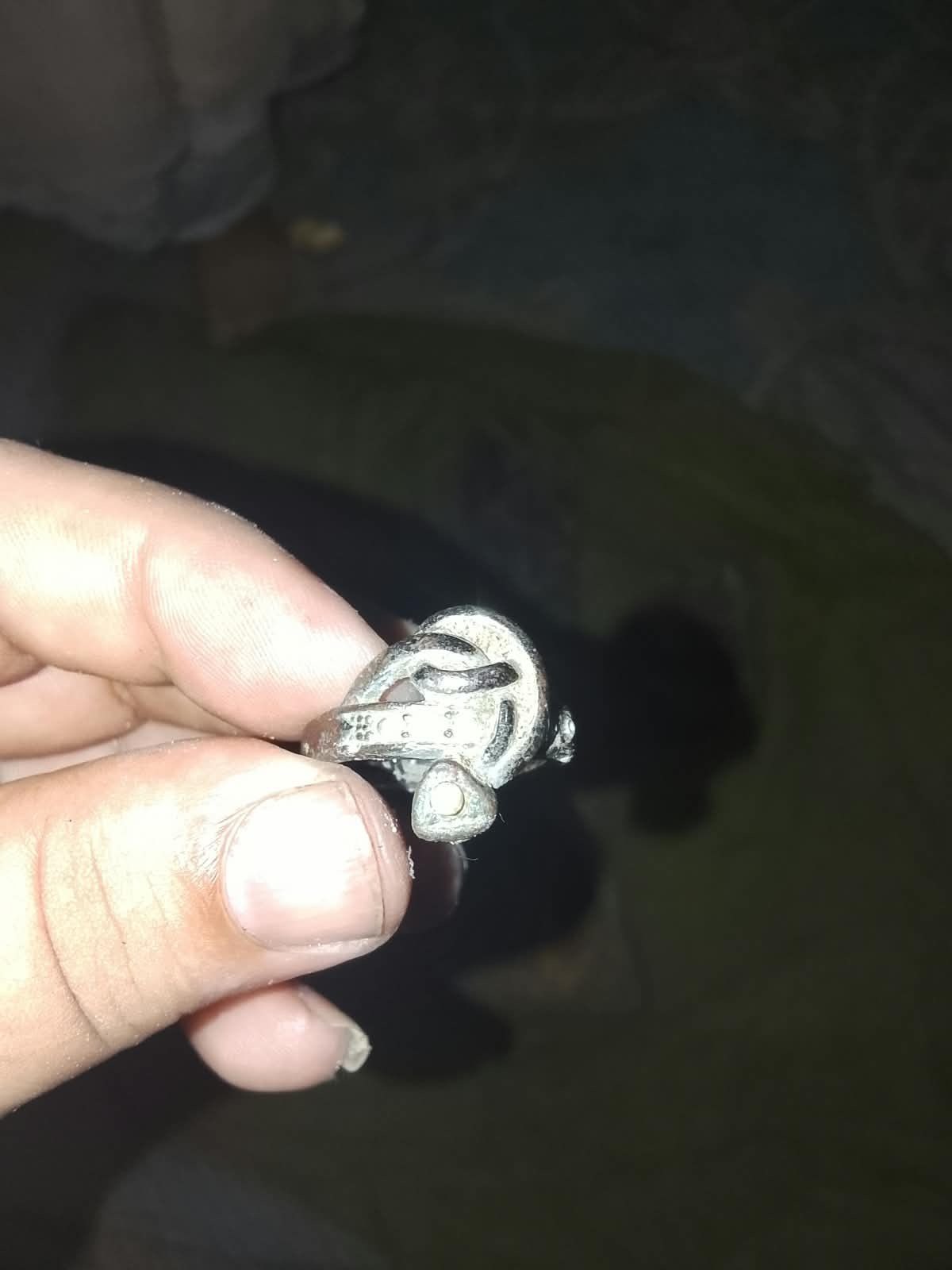 Man finds martyr’s body part and ring near tent in Gaza