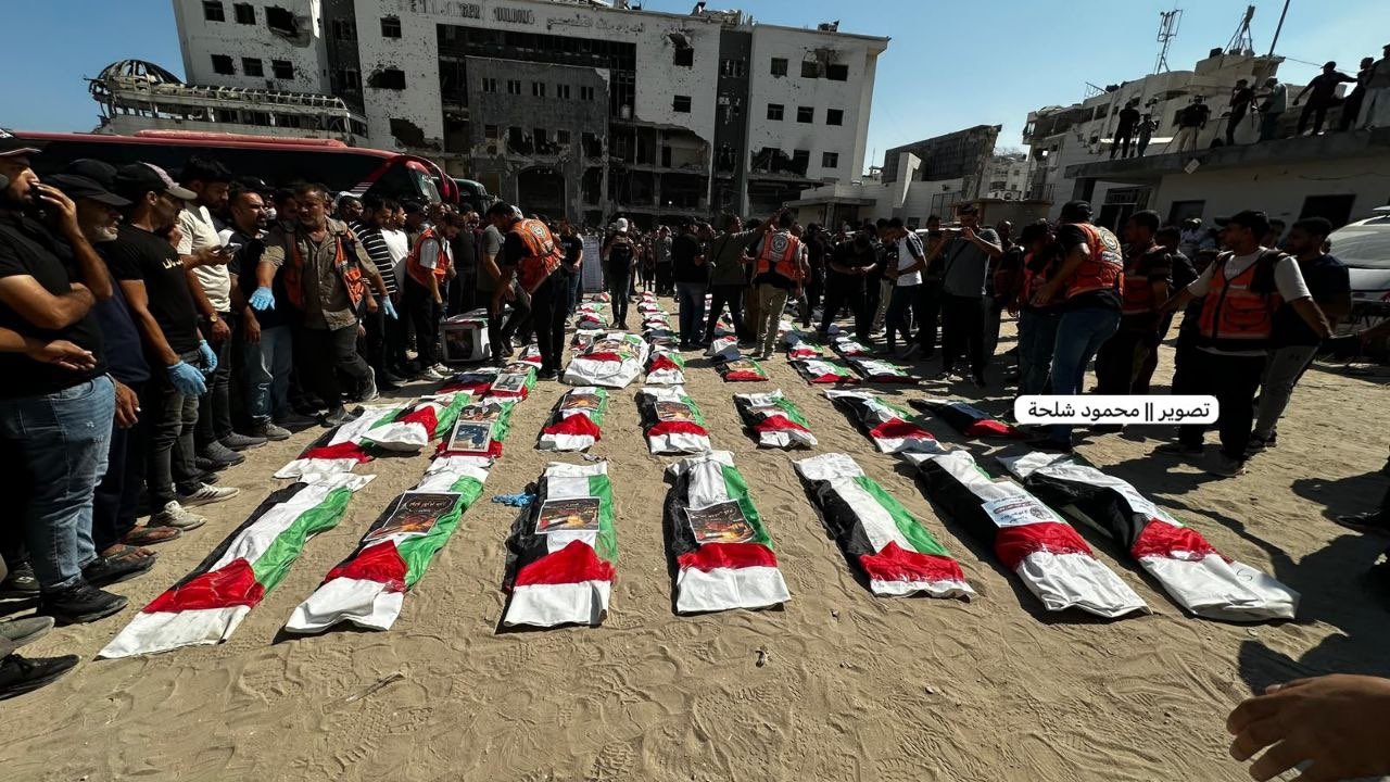 Funeral held for 50 Palestinians recovered from Gaza rubble