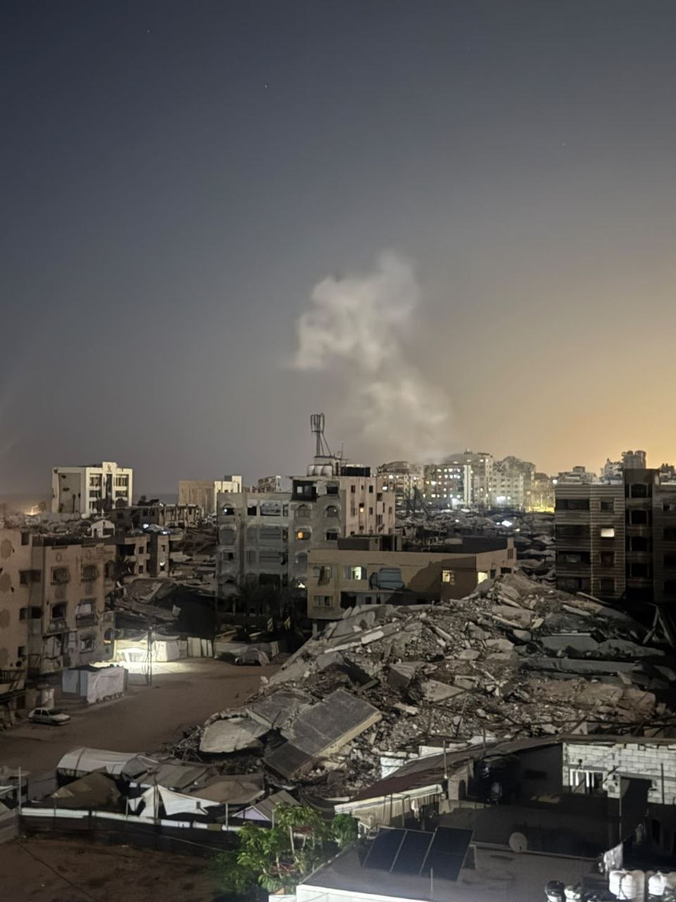 Israeli aircraft bombard residential apartment in Al-Sousi Tower near Gaza Port