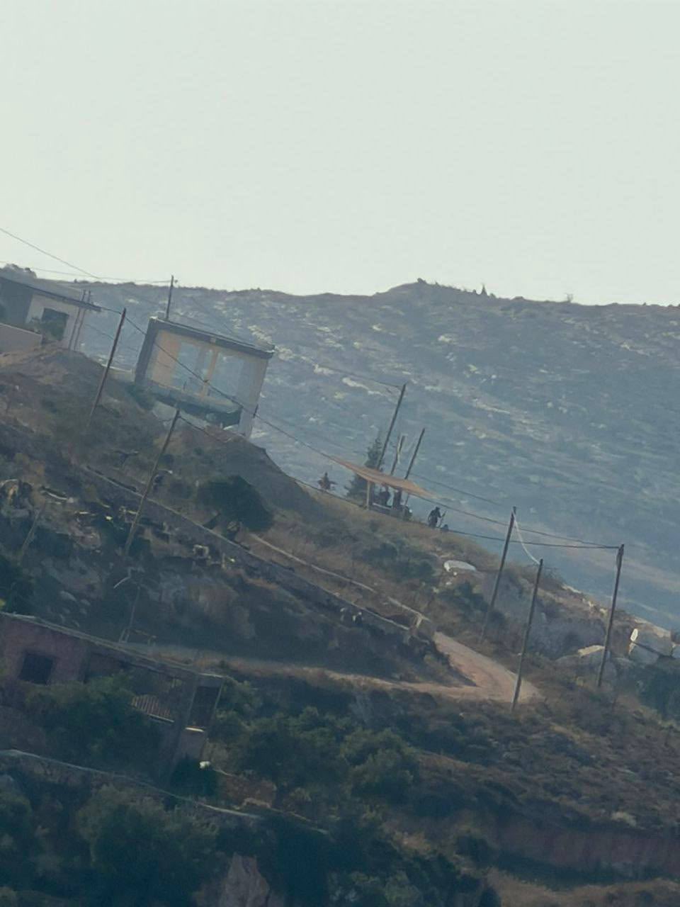 Israeli settlers set up new settlement tents south of Nablus