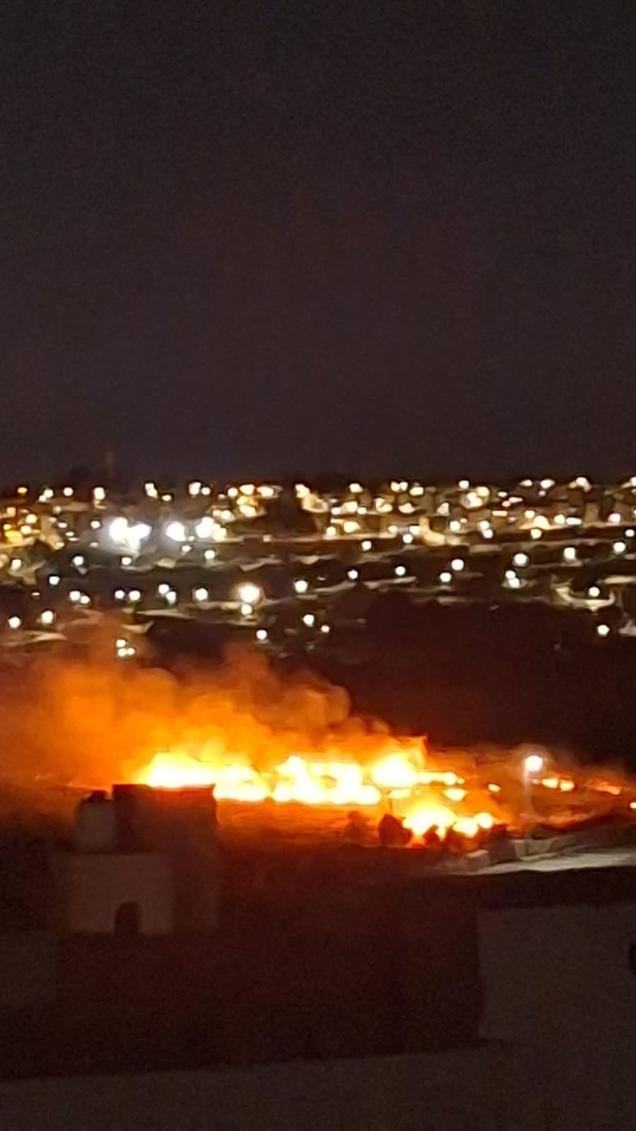 Israeli settler militias burn Palestinian lands near Hebron