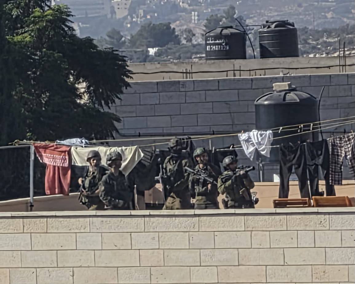 Israeli forces storm Beit Anan, injure Palestinian