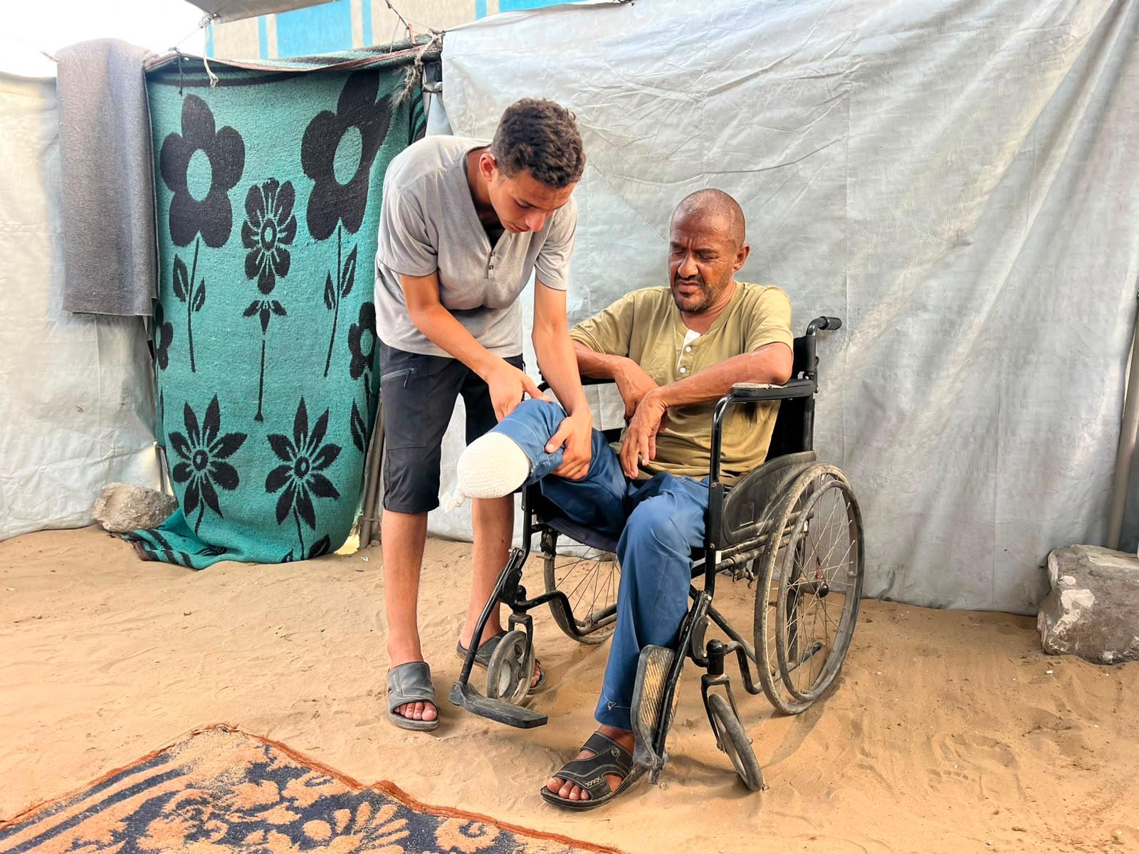Gaza dialysis patient Basil al-Dahdouh struggles amid healthcare collapse