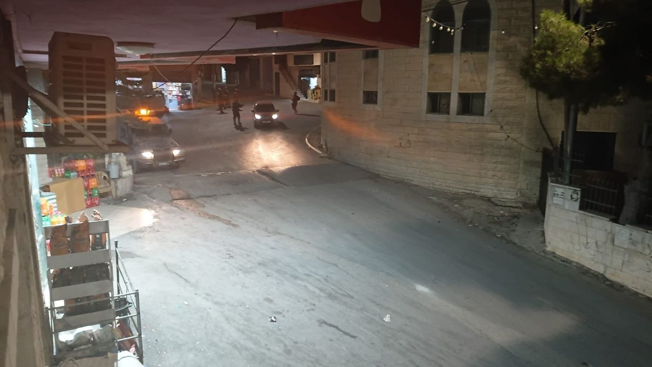 Israeli forces storm Tuqu’ south of Bethlehem in West Bank