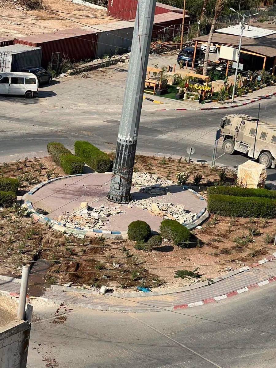 Israeli forces bulldoze main roundabouts in Tulkarm, West Bank