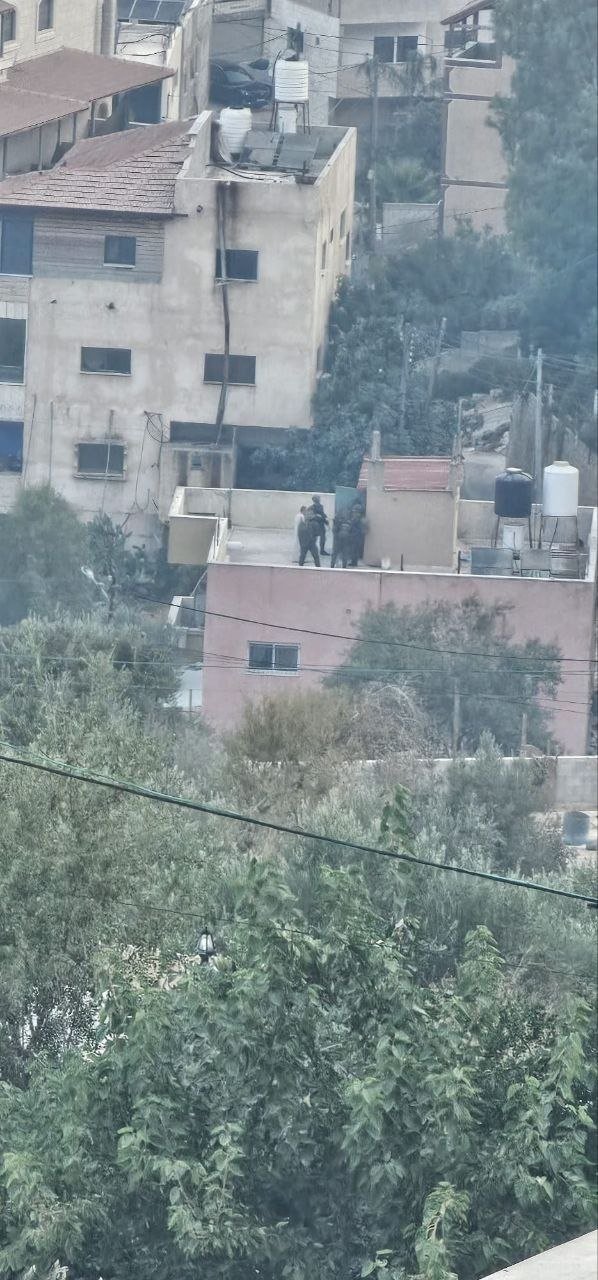 Israeli forces occupy Palestinian homes in Beita, West Bank
