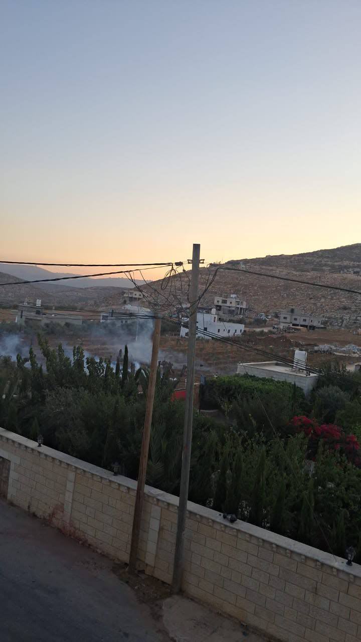 Israeli forces teargas Palestinian homes near Al-Mughayyir, Ramallah