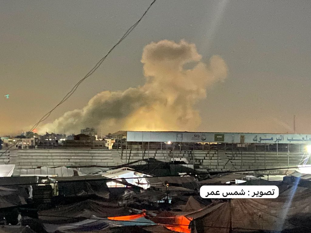 Israeli forces bomb residential building in Al-Shuja’iyya, Gaza City