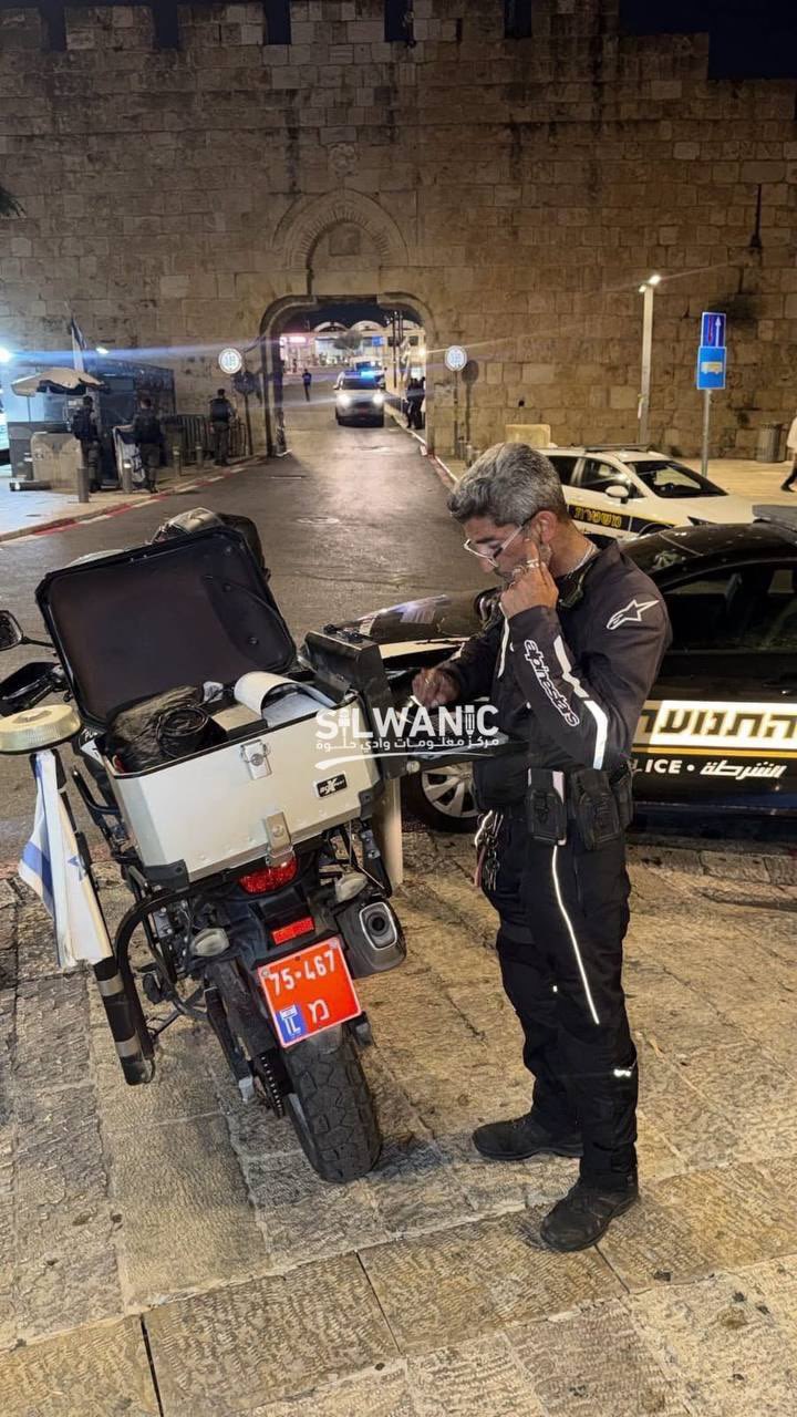 Israeli forces set up checkpoint in Silwan, East Jerusalem