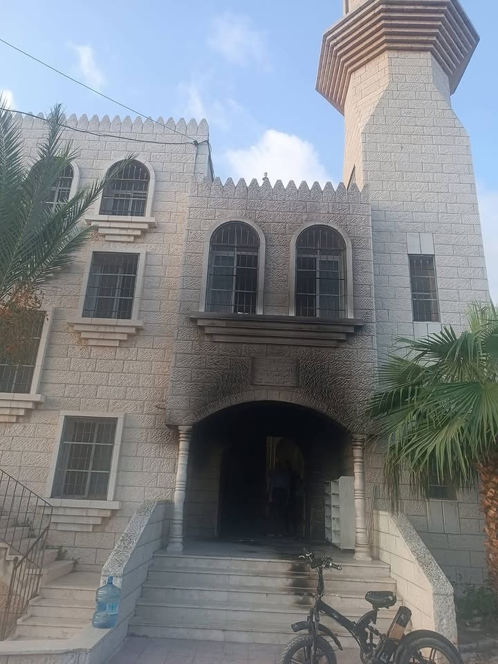 Israeli settlers set fire to mosque in Kur, Tulkarm
