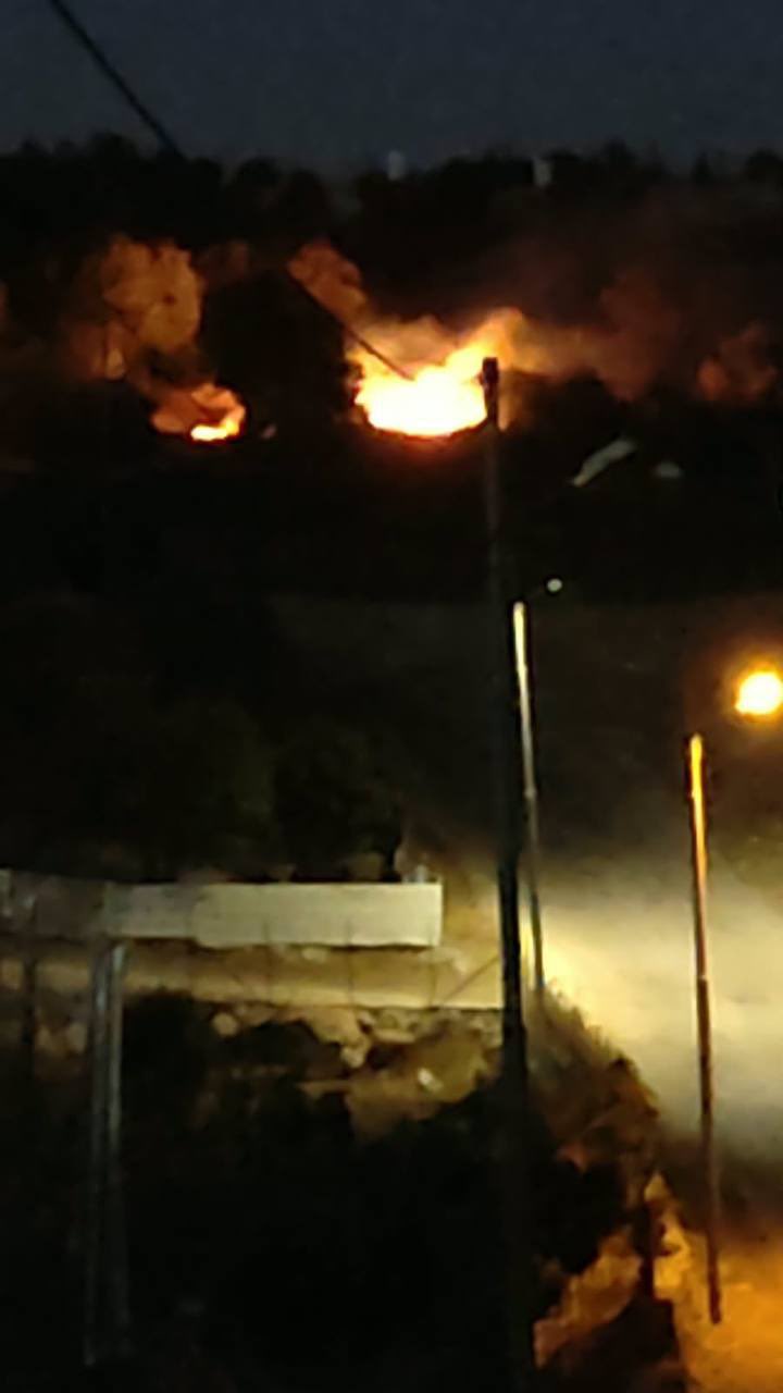Israeli settlers set fire to Palestinian land in Burqa, West Bank