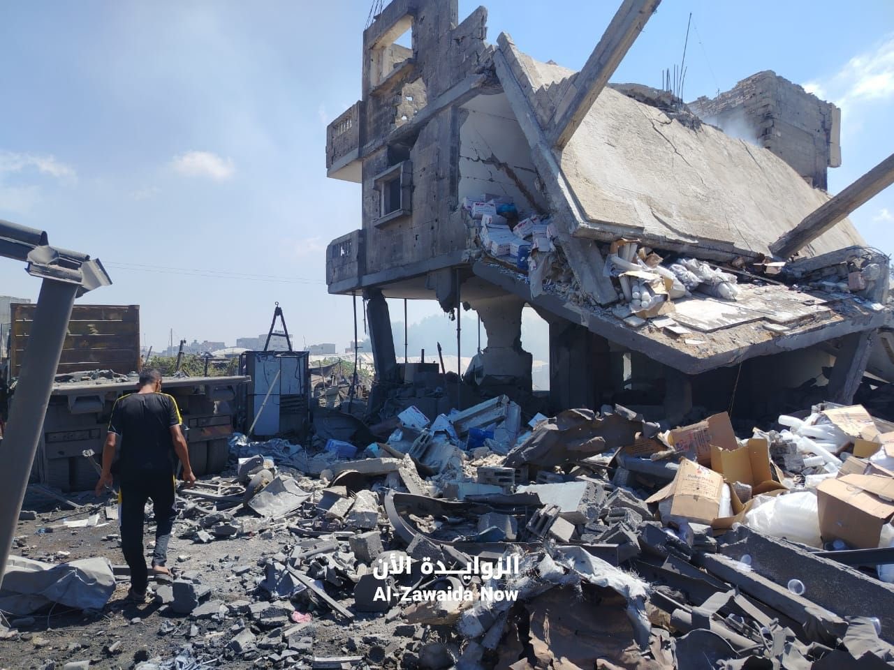 Israeli airstrike on Al-Zawayda injures six, including two children