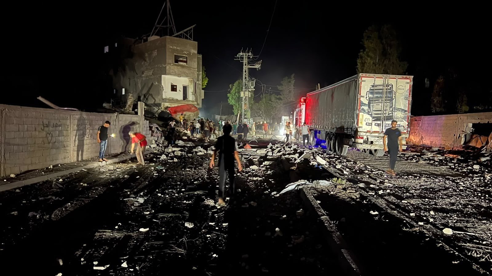 Destruction of residential block in Al-Nuseirat, central Gaza