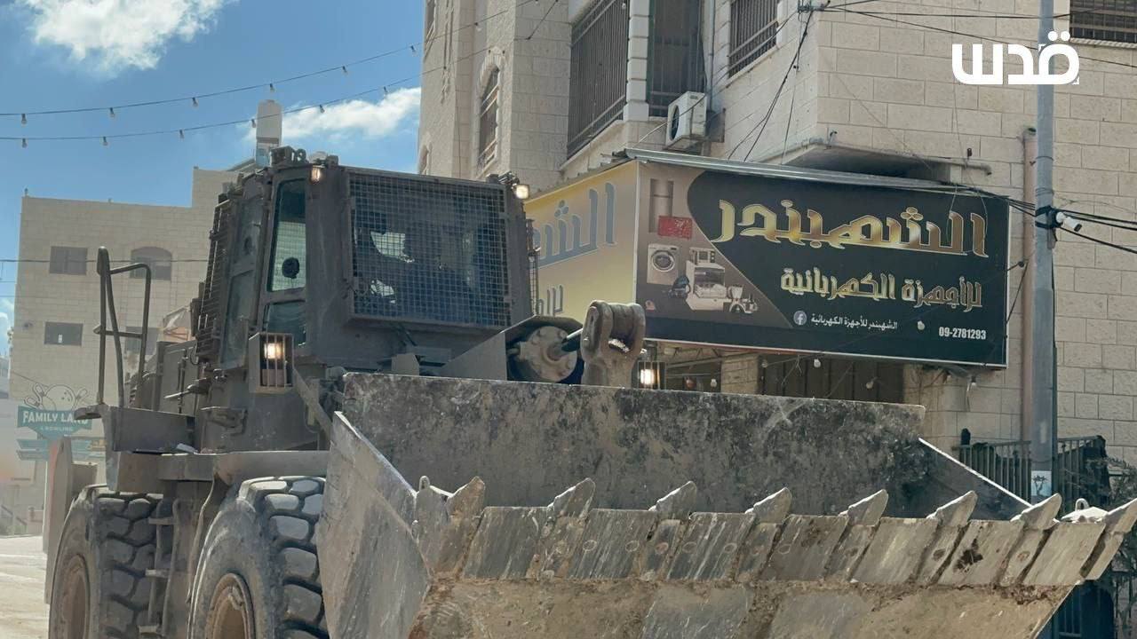 Israeli army destroys roads, infrastructure in Tulkarm refugee camp